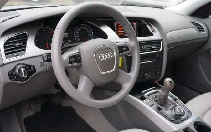 Audi A4 cena 35900 przebieg: 256000, rok produkcji 2011 z Gorzów Wielkopolski małe 232